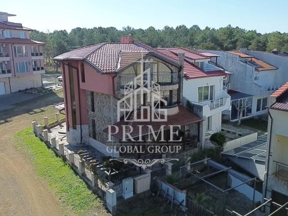 Къща в Ахтопол - 260 кв.м за 1250 €/кв.м - Снимка #1