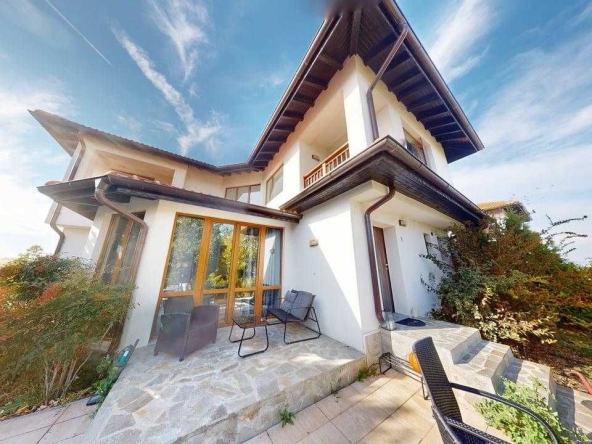 Къща в Каблешково - 200 кв.м за 1495 €/кв.м - Снимка #1