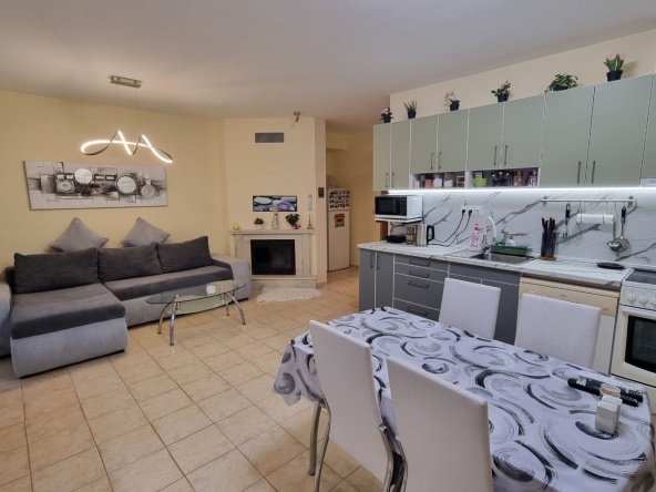Къща в Варна, Колхозен пазар - 160 кв.м за 1938 €/кв.м - Снимка #1