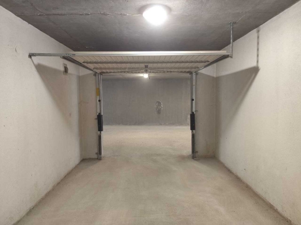 Дава се под наем Гараж / Паркомясто в София, Младост 1 - 21 кв.м за 160 € - Снимка #1