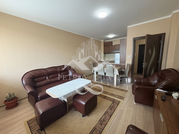 Дава се под наем Двустаен апартамент в Велинград - 50 кв.м за 300 € - Снимка #1
