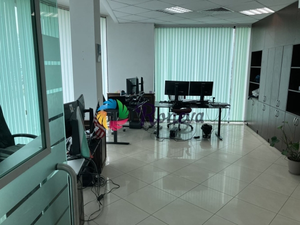 Дава се под наем Офис в Варна, ХЕИ - 160 кв.м за 1700 € - Снимка #1
