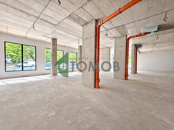 Дава се под наем Магазин в Стара Загора, Ремиза - 450 кв.м за 4500 € - Снимка #1