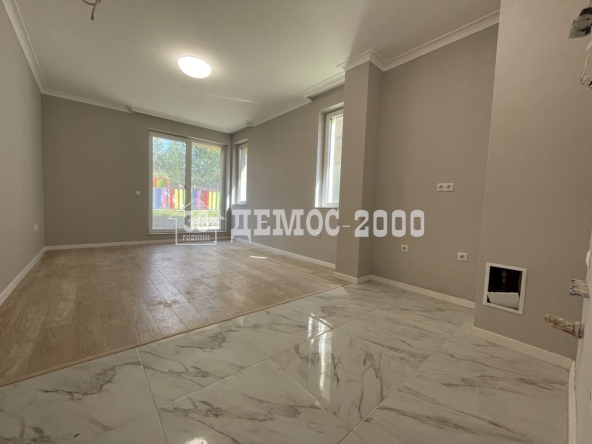 Двустаен апартамент в к.к. Св.Св. Константин и Елена - 60 кв.м за 2866 €/кв.м - Снимка #1