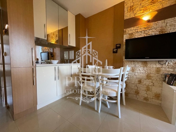 Двустаен апартамент в к.к. Слънчев бряг - 51 кв.м за 1491 €/кв.м - Снимка #1
