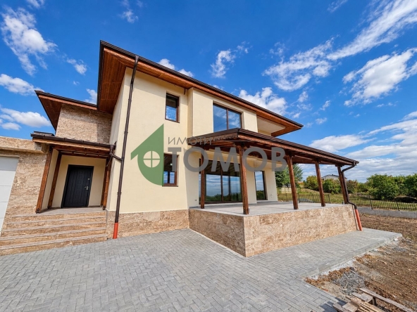 Къща в Стара Загора, Студентско градче - 270 кв.м за 1297 €/кв.м - Снимка #1