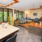 Дава се под наем Тристаен апартамент в София, Център - 140 кв.м за 1079 € - Снимка #1