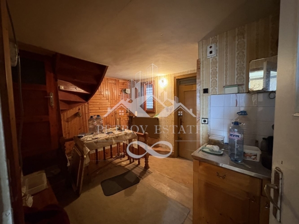 Къща в Велинград - 239 кв.м за 377 €/кв.м - Снимка #1