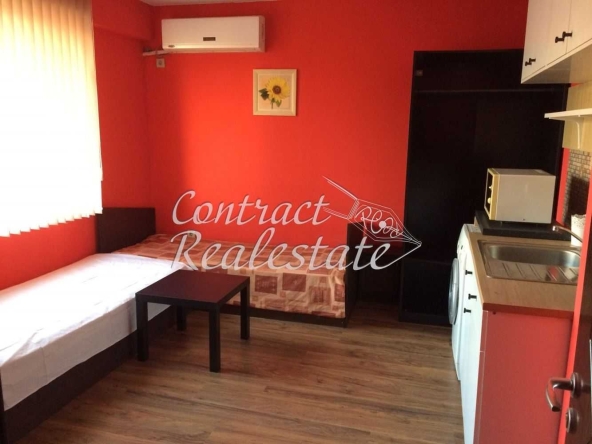 Дава се под наем Едностаен апартамент в Варна, Левски - 30 кв.м за 350 € - Снимка #1