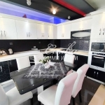 Тристаен апартамент в Шумен, Пазара - 90 кв.м за 2112 €/кв.м - Снимка #1
