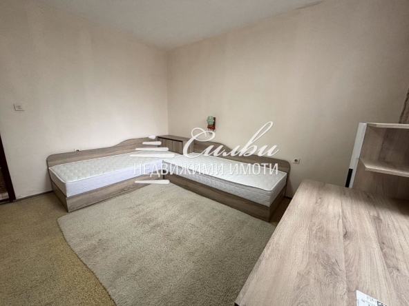 Тристаен апартамент в Шумен, Център - 98 кв.м за 1827 €/кв.м - Снимка #1