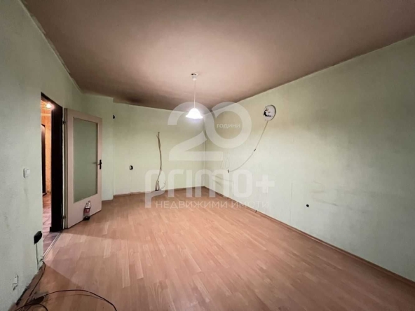 Тристаен апартамент в Велико Търново, Център - 71 кв.м за 1057 €/кв.м - Снимка #1