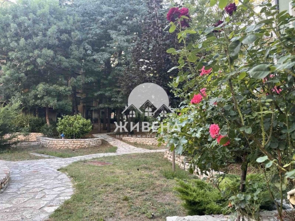 Тристаен апартамент в к.к. Св.Св. Константин и Елена - 93 кв.м за 3226 €/кв.м - Снимка #1