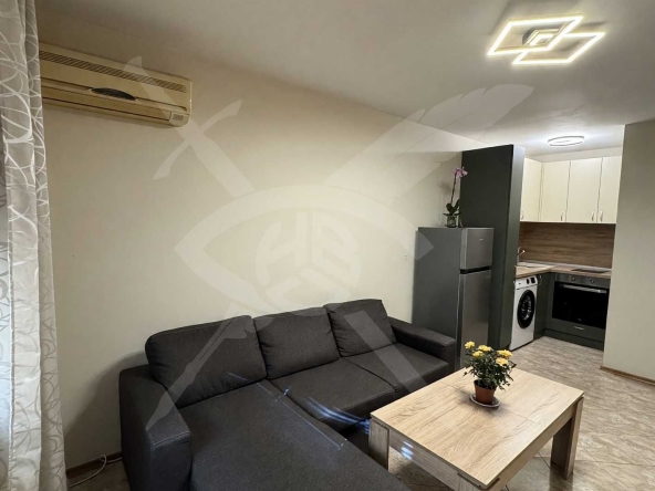 Дава се под наем Двустаен апартамент в Варна, Център - 60 кв.м за 550 € - Снимка #1