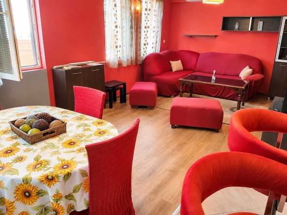 Дава се под наем Тристаен апартамент в София, Център - 93 кв.м за 850 € - Снимка #1