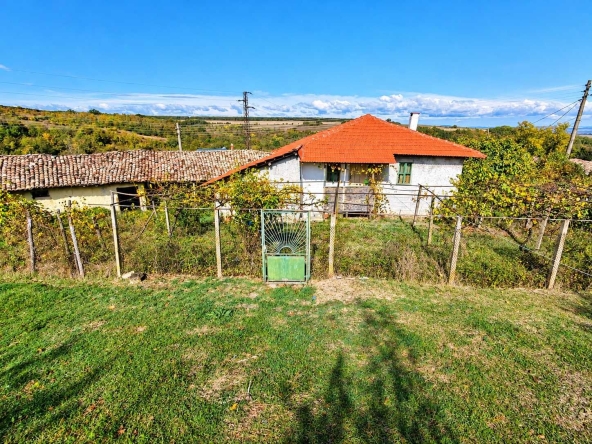 Къща в с. Звезда, Област Търговище - 80 кв.м за 363 €/кв.м - Снимка #1