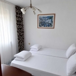 Дава се под наем Тристаен апартамент в Бургас, Изгрев - 70 кв.м за 650 € - Снимка #1