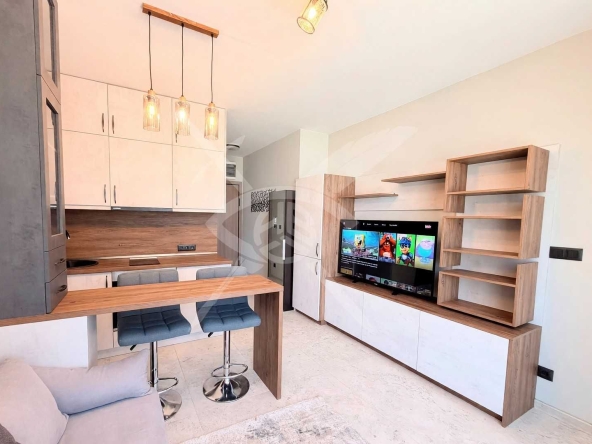 Дава се под наем Двустаен апартамент в София, Хладилника - 52 кв.м за 760 € - Снимка #1