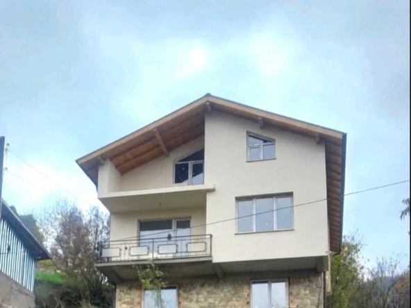 Къща в с. Долен, Област Смолян - 163 кв.м за 461 €/кв.м - Снимка #1