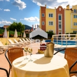 Хотел в Велинград - 2670 кв.м за 1124 €/кв.м - Снимка #1