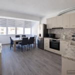 Дава се под наем Тристаен апартамент в Варна, Колхозен пазар - 75 кв.м за 600 € - Снимка #1