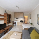 Дава се под наем Двустаен апартамент в Варна, Център - 60 кв.м за 400 € - Снимка #1