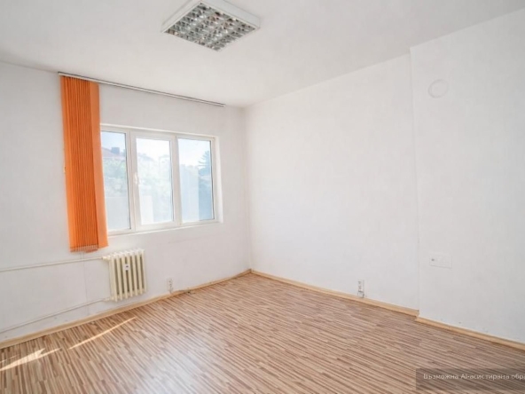 Тристаен апартамент в София, Център - 77 кв.м за 4026 €/кв.м - Снимка #1