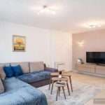 Дава се под наем Четиристаен апартамент в Варна, Център - 100 кв.м за 850 € - Снимка #1