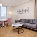 Дава се под наем Тристаен апартамент в Пловдив, Център - 60 кв.м за 850 € - Снимка #1