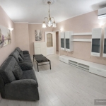 Дава се под наем Двустаен апартамент в София, Полигона - 70 кв.м за 620 € - Снимка #1