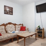 Дава се под наем Двустаен апартамент в Пловдив, Център - 75 кв.м за 400 € - Снимка #1
