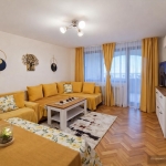 Дава се под наем Двустаен апартамент в Варна, Морска градина - 80 кв.м за 680 € - Снимка #1