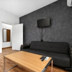 Дава се под наем Четиристаен апартамент в Варна, Център - 110 кв.м за 750 € - Снимка #1