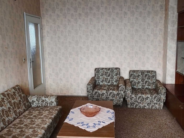 Тристаен апартамент в Шумен, Център - 77 кв.м за 2078 €/кв.м - Снимка #1