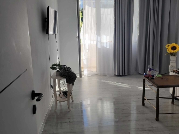 Дава се под наем Тристаен апартамент в Варна, Възраждане 1 - 62 кв.м за 450 € - Снимка #1