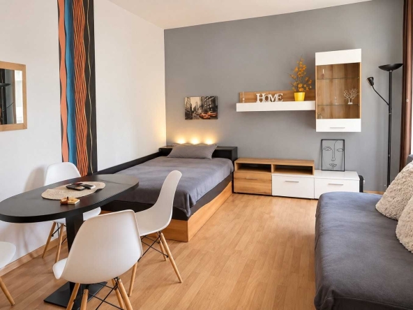 Дава се под наем Едностаен апартамент в Пловдив, Тракия - 36 кв.м за 280 € - Снимка #1