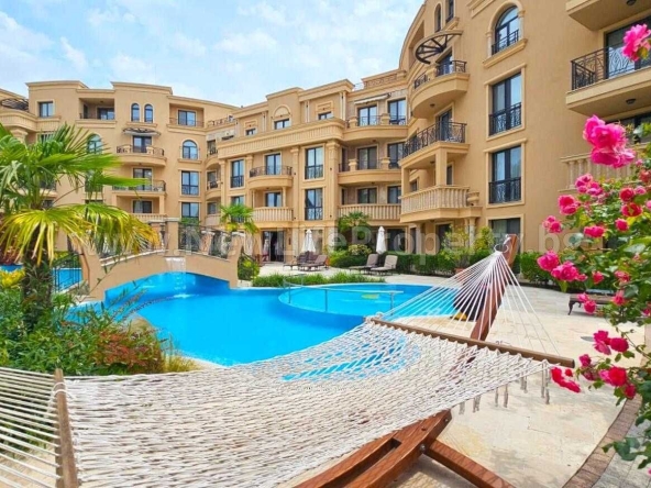 Четиристаен апартамент в к.к. Слънчев бряг - 120 кв.м за 2000 €/кв.м - Снимка #1