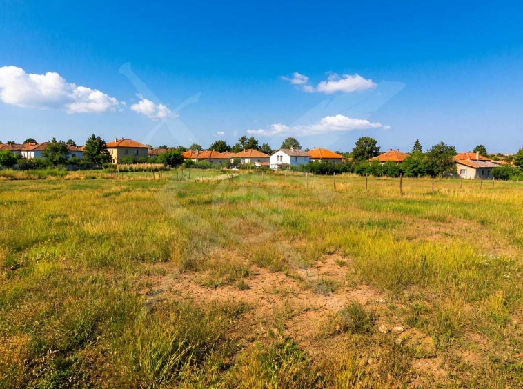 Парцел в с. Константиново, Област Бургас - 993 кв.м за 57 €/кв.м - Снимка #1