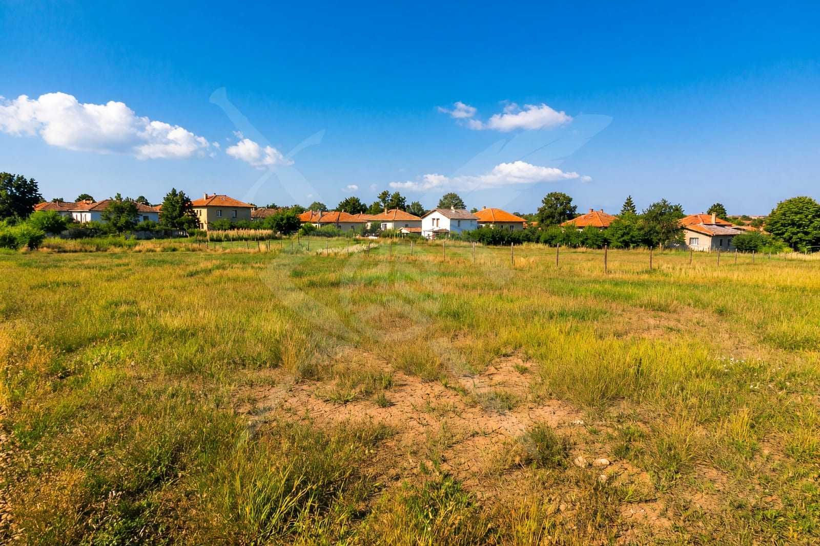 Парцел в с. Константиново, Област Бургас - 993 кв.м за 57 €/кв.м - Снимка #1