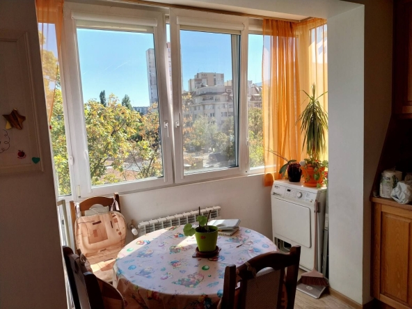 Двустаен апартамент в София, Красна поляна 3 - 58 кв.м за 9 €/кв.м - Снимка #1