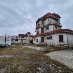 Промишлена сграда в с. Победа, Област Добрич - 4400 кв.м за 89 €/кв.м - Снимка #1