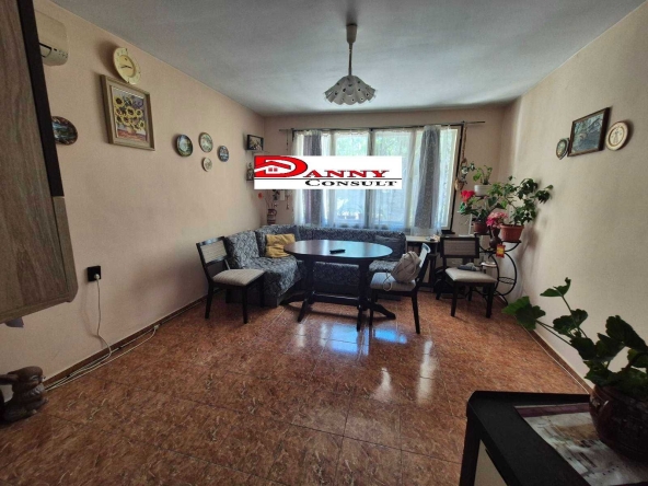 Етаж от къща в Велико Търново, Акация - 82 кв.м за 1157 €/кв.м - Снимка #1