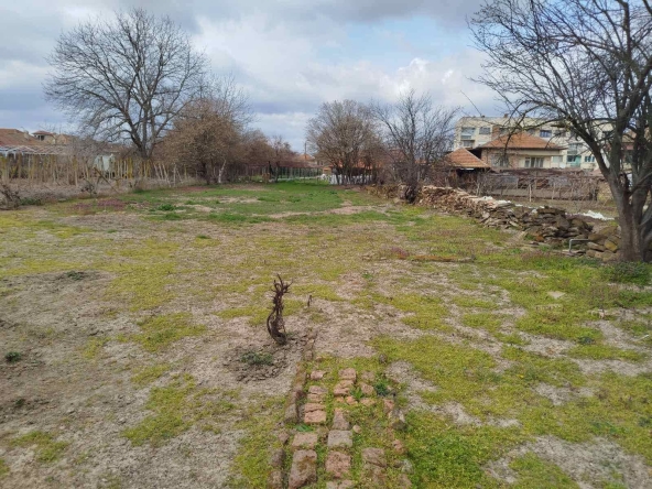 Къща в с. Джулюница, Област Велико Търново - 800 кв.м за 35 €/кв.м - Снимка #1