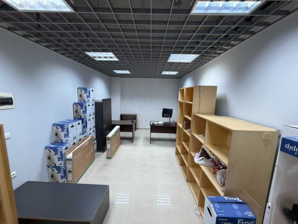 Дава се под наем Офис в Пловдив, Център - 20 кв.м за 150 € - Снимка #1
