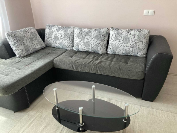 Дава се под наем Двустаен апартамент в София, Център - 50 кв.м за 765 € - Снимка #1