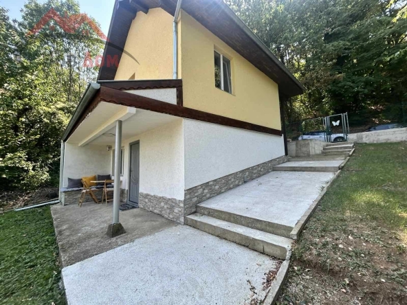 Дава се под наем Къща в с. Арбанаси, Област Велико Търново - 70 кв.м за 500 € - Снимка #1