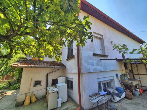 Къща в с. Попица, Област Враца - 302 кв.м за 216 €/кв.м - Снимка #1