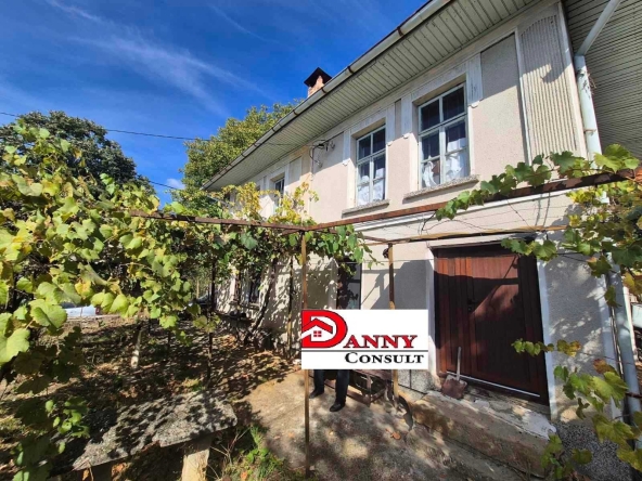 Къща в Велико Търново, Акация - 80 кв.м за 588 €/кв.м - Снимка #1