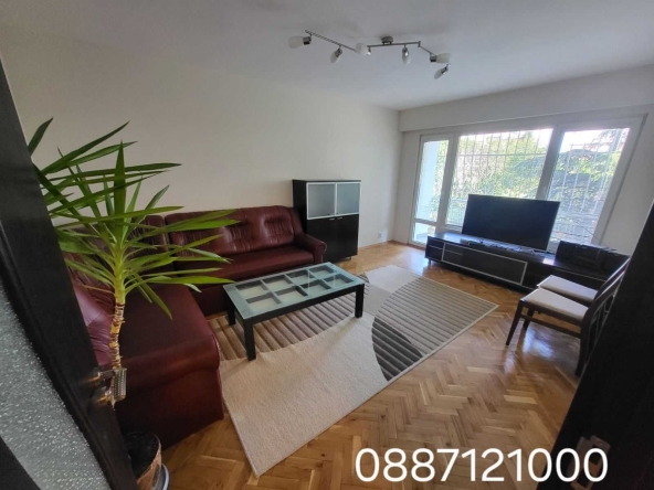 Дава се под наем Двустаен апартамент в Варна, Център - 75 кв.м за 700 € - Снимка #1