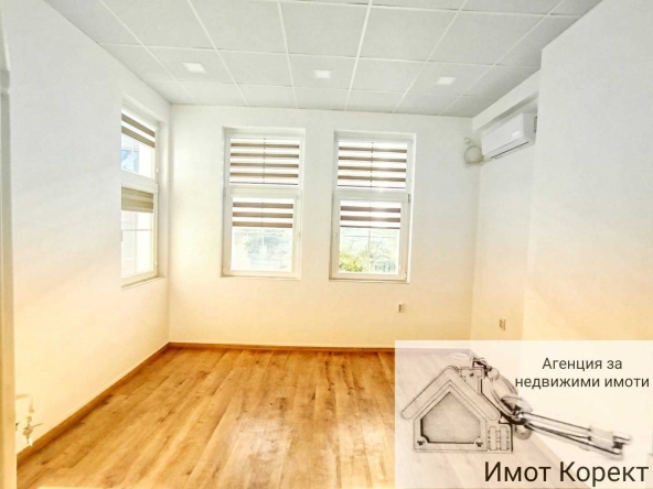 Дава се под наем Офис в Асеновград - 15 кв.м за 150 € - Снимка #1